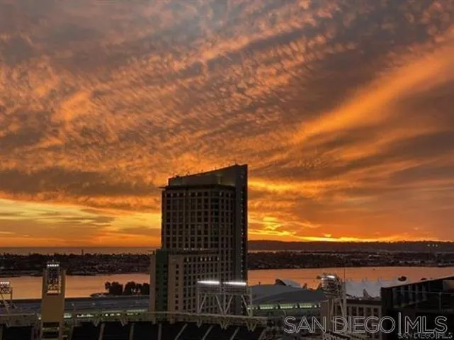 321 10th Ave. #2208 San Diego, CA 92101