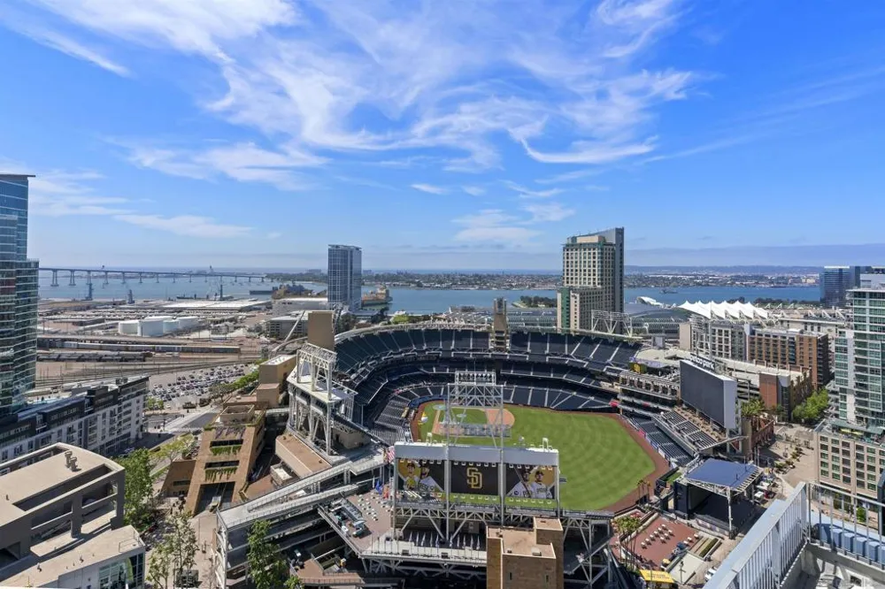 321 10th Ave. #2208 San Diego, CA 92101