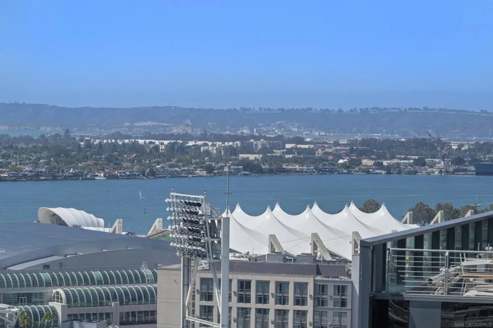 321 10th Ave. #2208 San Diego, CA 92101