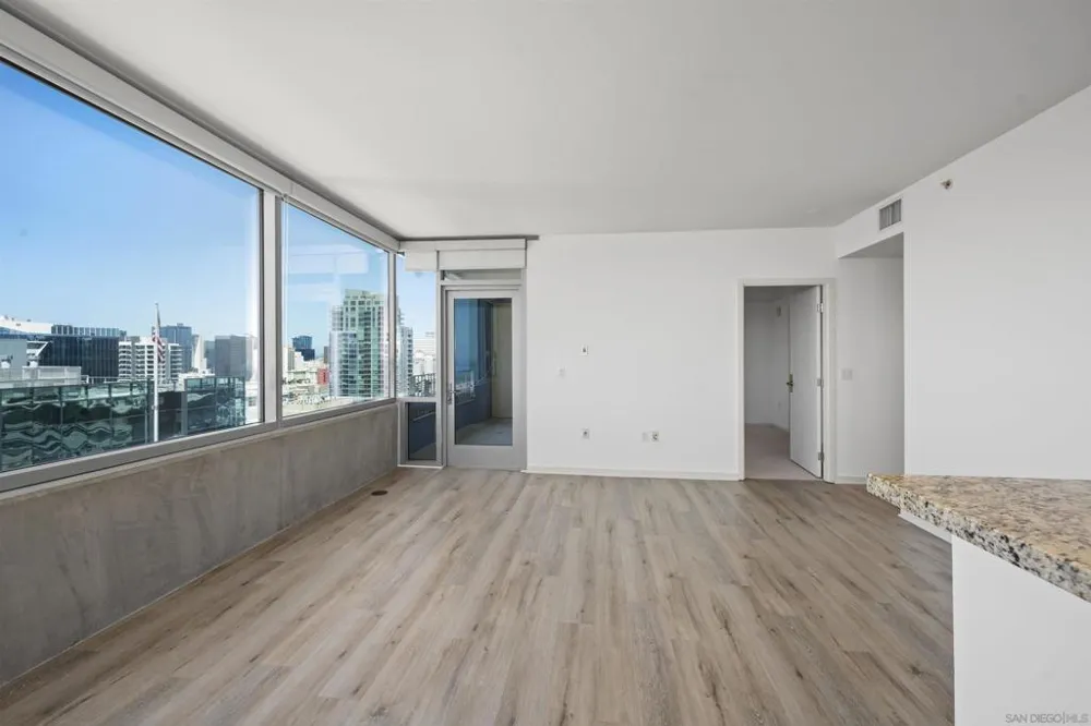 321 10th Ave. #2208 San Diego, CA 92101