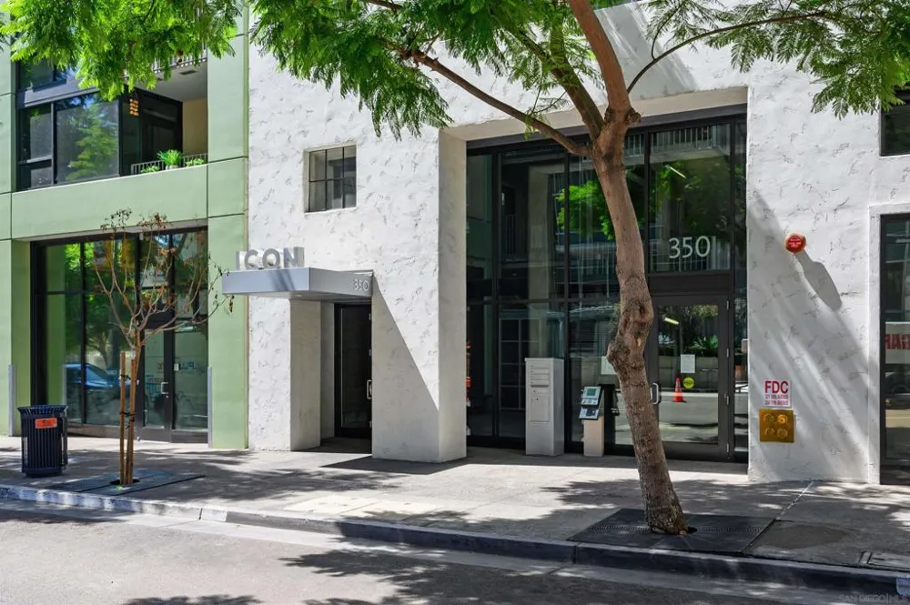321 10th Ave. #2208 San Diego, CA 92101