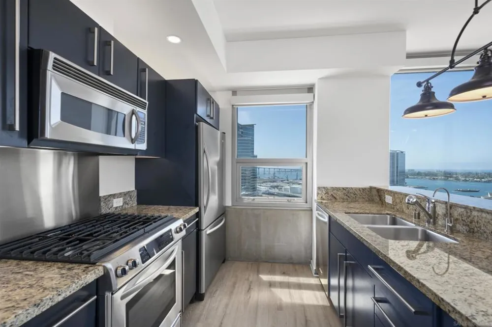 321 10th Ave. #2208 San Diego, CA 92101