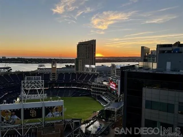 321 10th Ave. #2208 San Diego, CA 92101