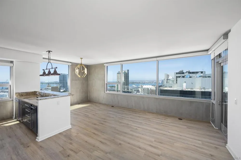 321 10th Ave. #2208 San Diego, CA 92101