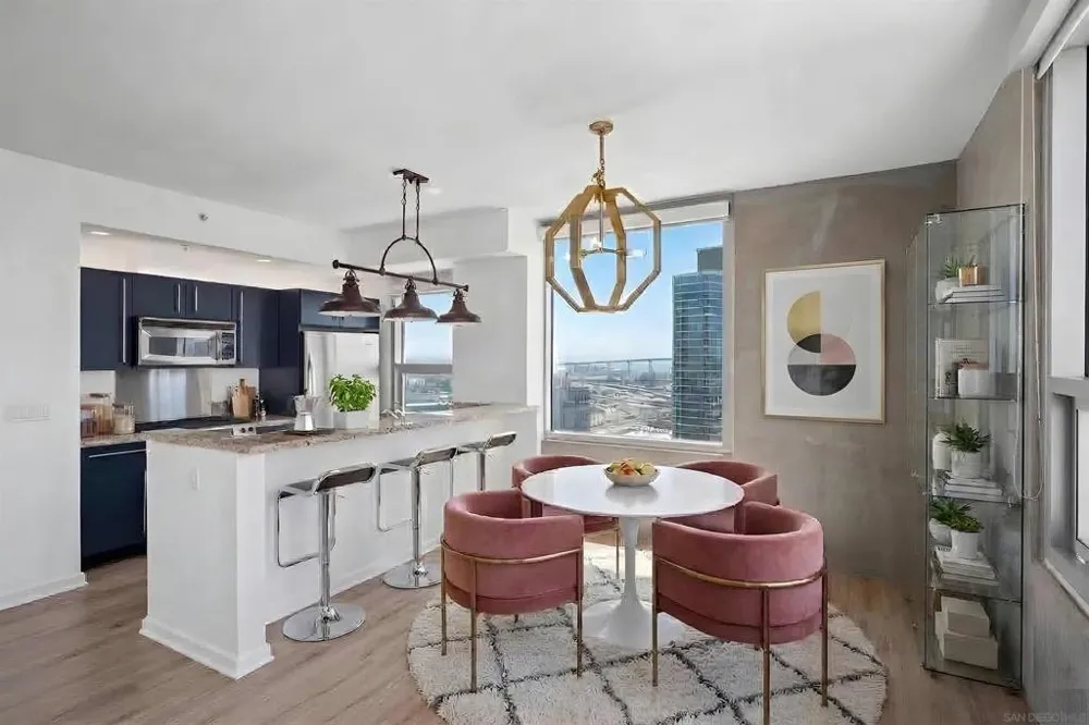 321 10th Ave. #2208 San Diego, CA 92101