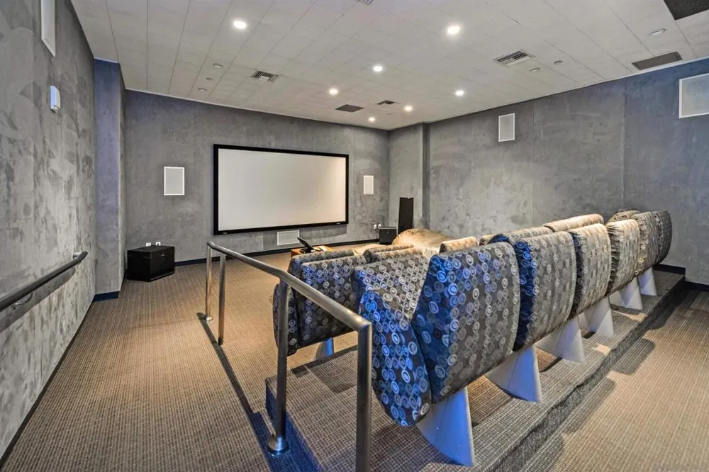 321 10th Ave. #2208 San Diego, CA 92101