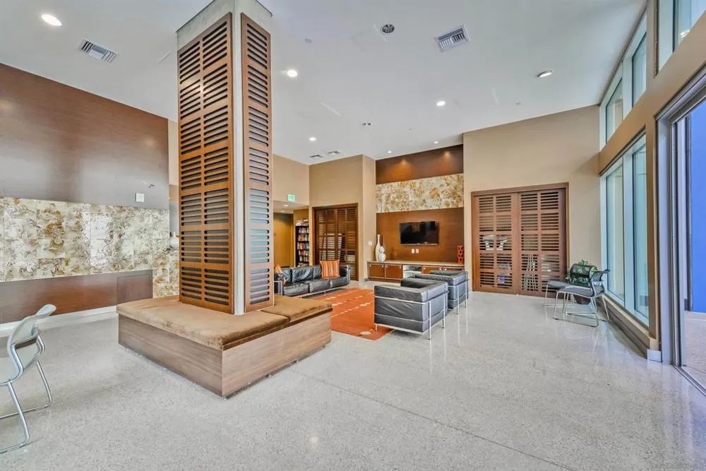 321 10th Ave. #2208 San Diego, CA 92101