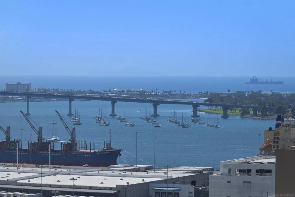 321 10th Ave. #2208 San Diego, CA 92101