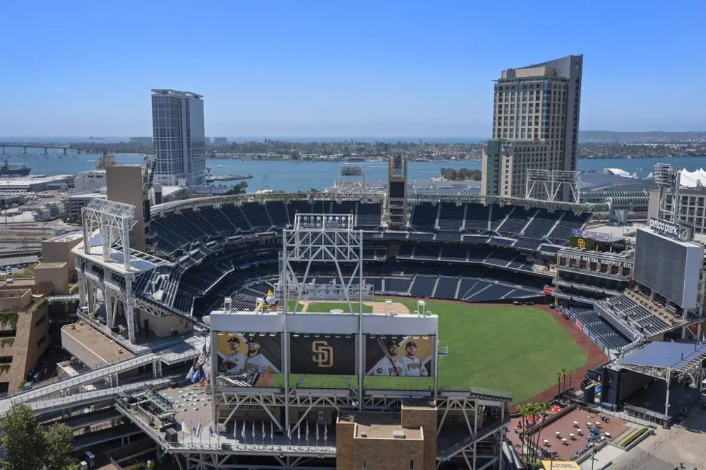 321 10th Ave. #2208 San Diego, CA 92101