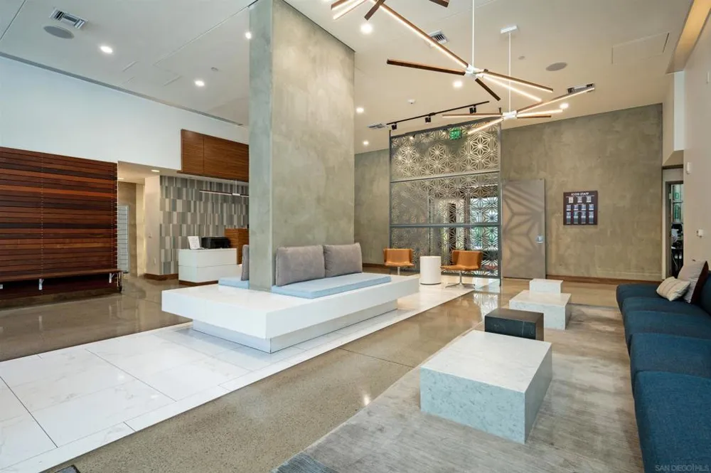 321 10th Ave. #2208 San Diego, CA 92101