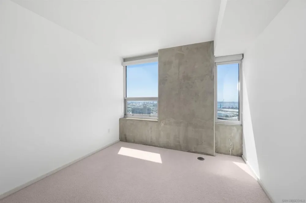 321 10th Ave. #2208 San Diego, CA 92101