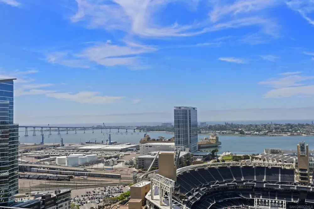 321 10th Ave. #2208 San Diego, CA 92101