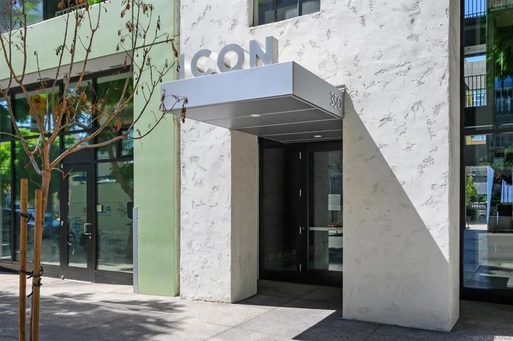 321 10th Ave. #2208 San Diego, CA 92101