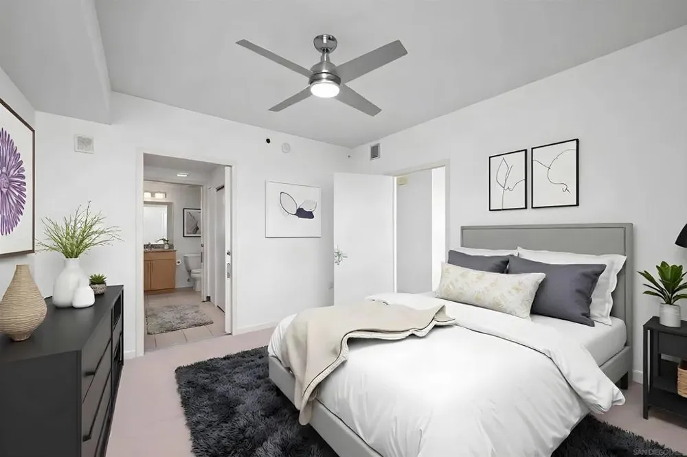 321 10th Ave. #2208 San Diego, CA 92101