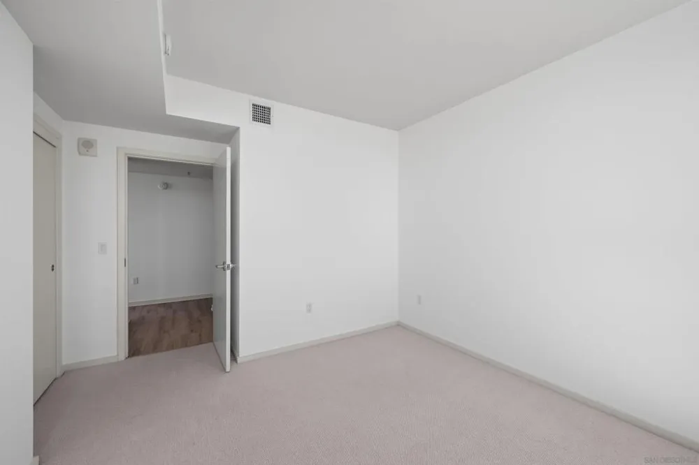 321 10th Ave. #2208 San Diego, CA 92101