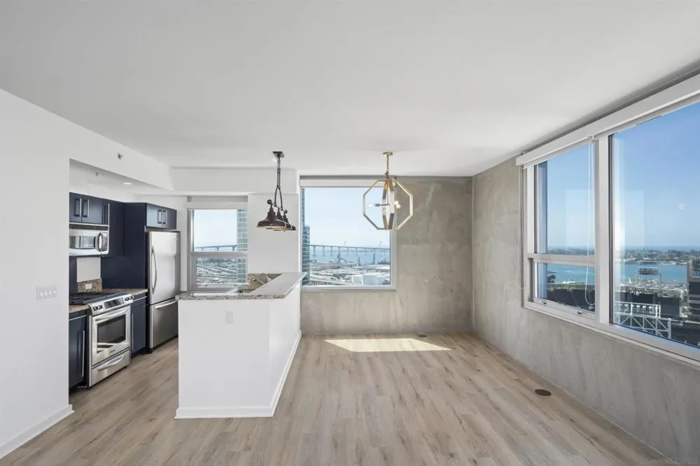 321 10th Ave. #2208 San Diego, CA 92101