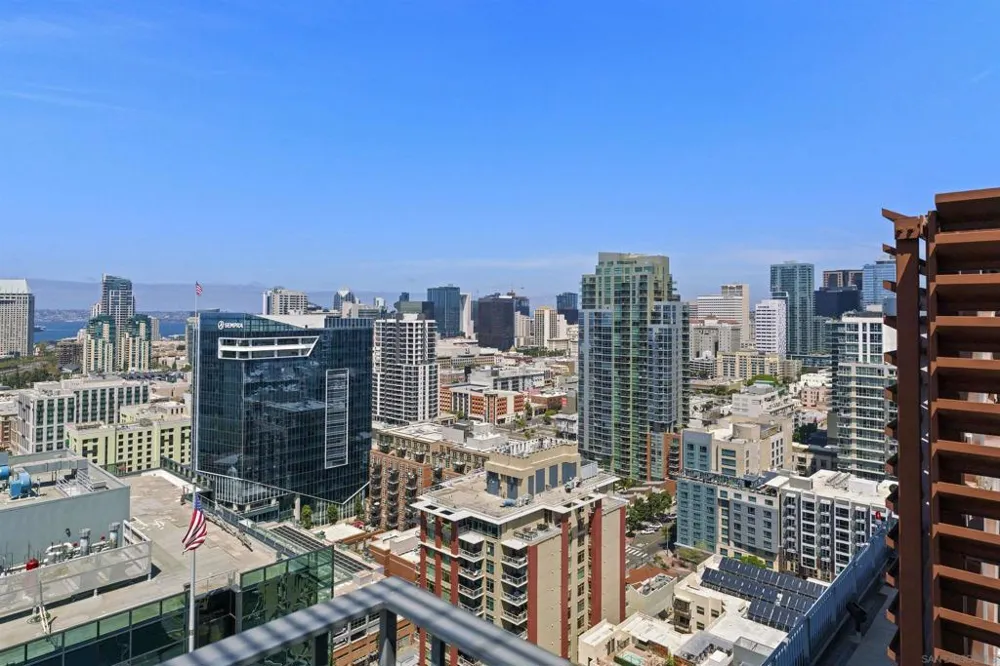 321 10th Ave. #2208 San Diego, CA 92101