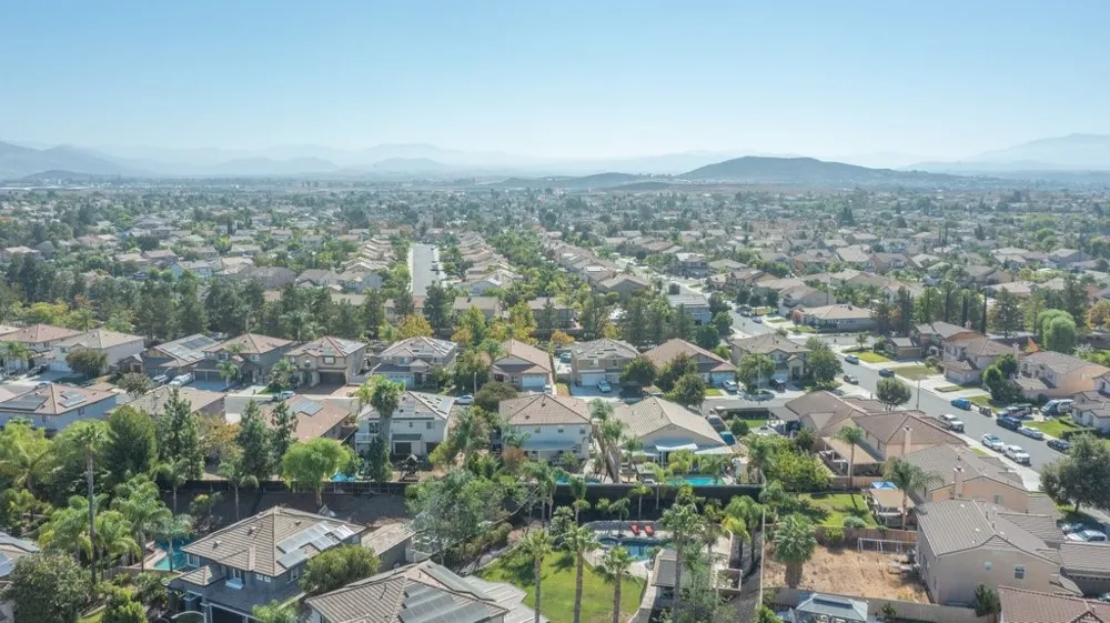 37781 Rushing Wind Court Murrieta, CA 92563