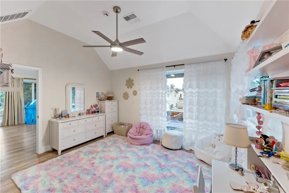 6054 Woodson Avenue Fresno, CA 93711
