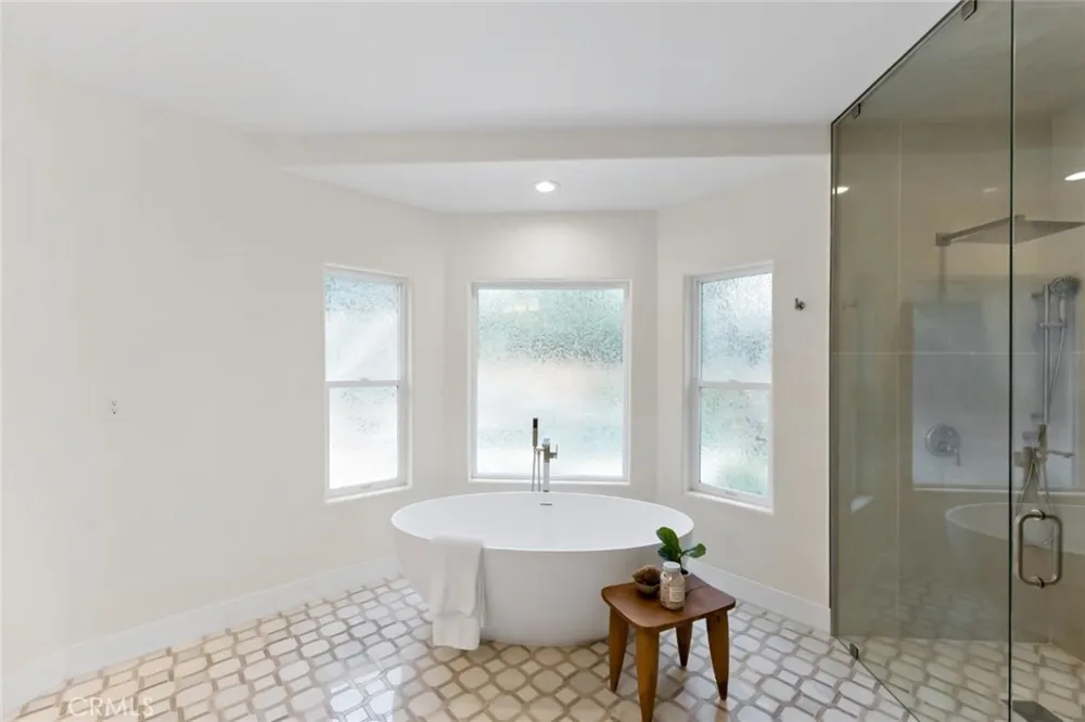 6054 Woodson Avenue Fresno, CA 93711