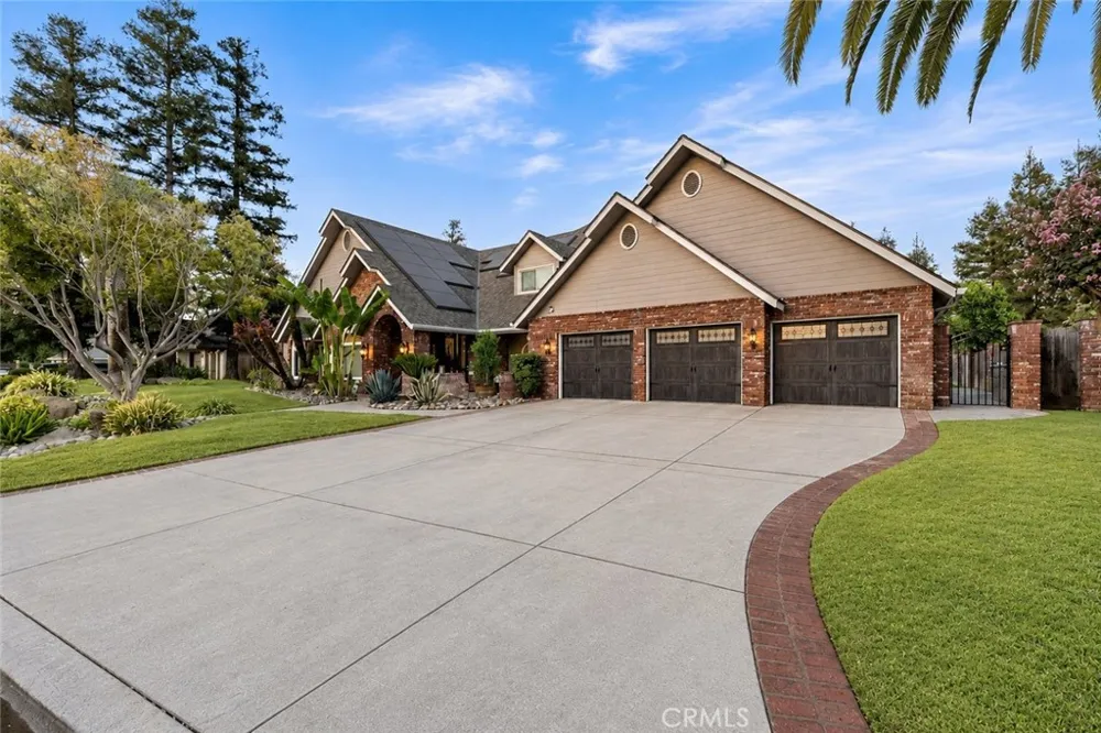 6054 Woodson Avenue Fresno, CA 93711