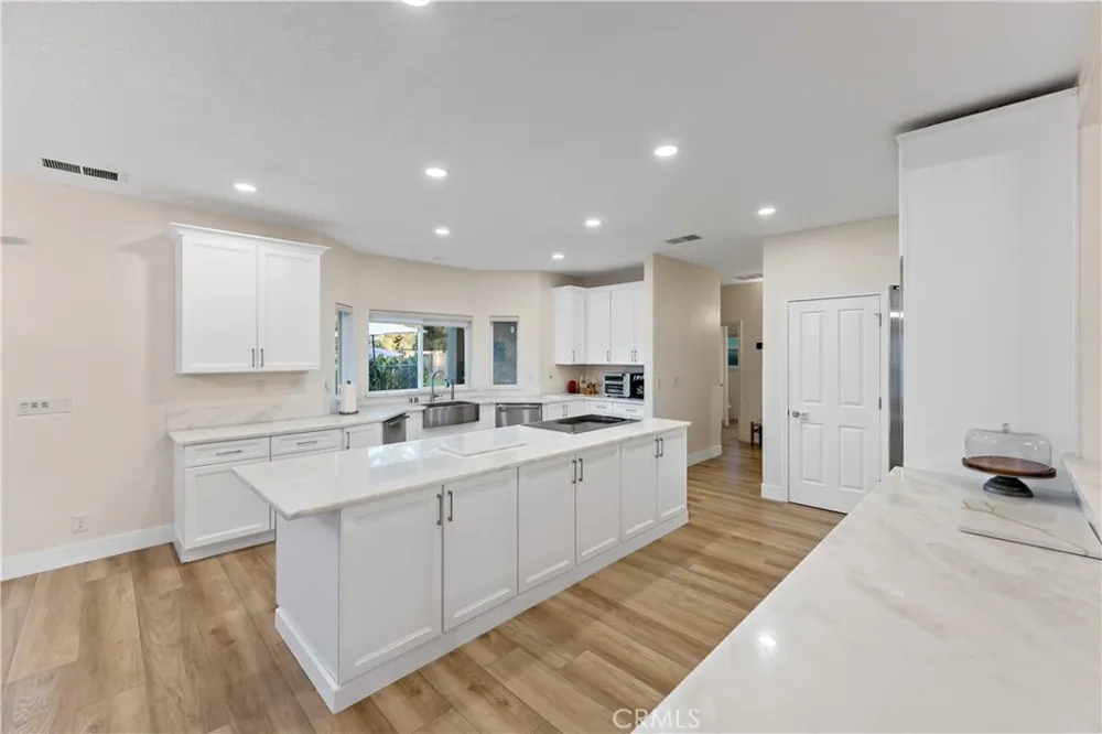 6054 Woodson Avenue Fresno, CA 93711