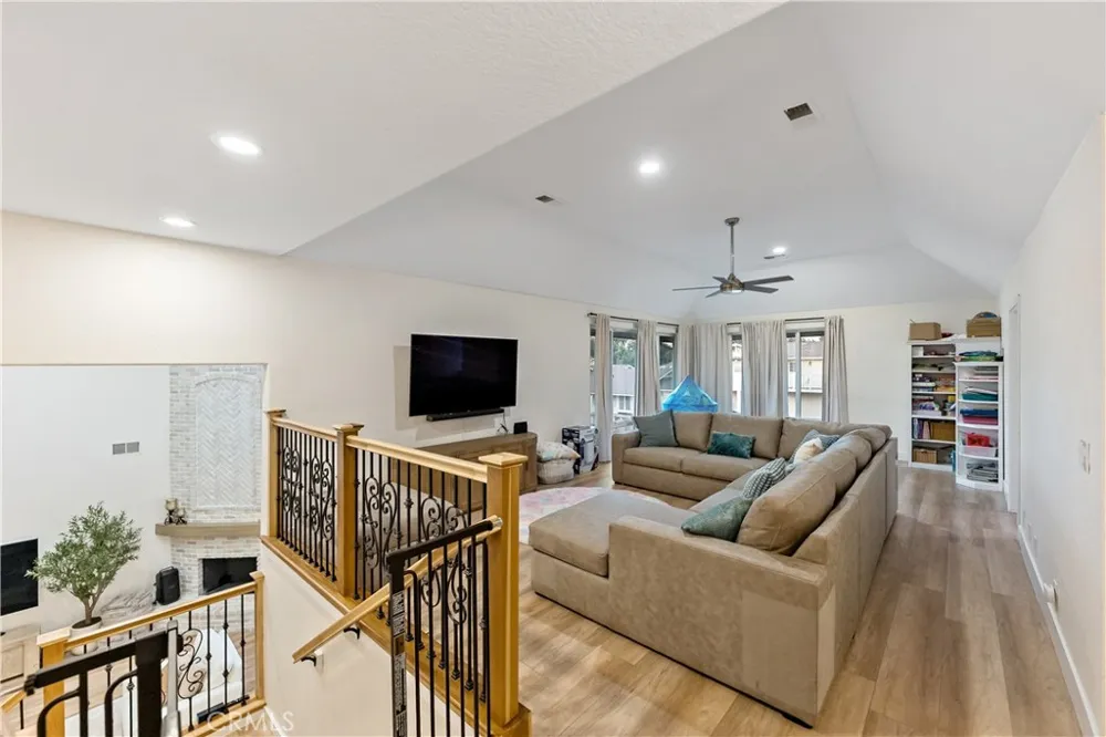 6054 Woodson Avenue Fresno, CA 93711