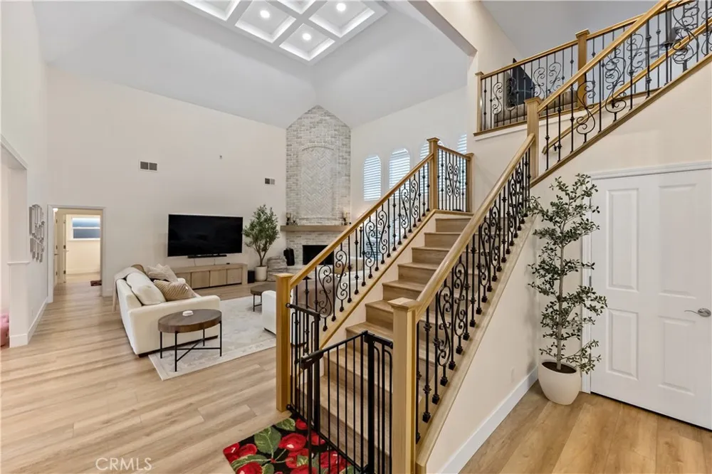 6054 Woodson Avenue Fresno, CA 93711