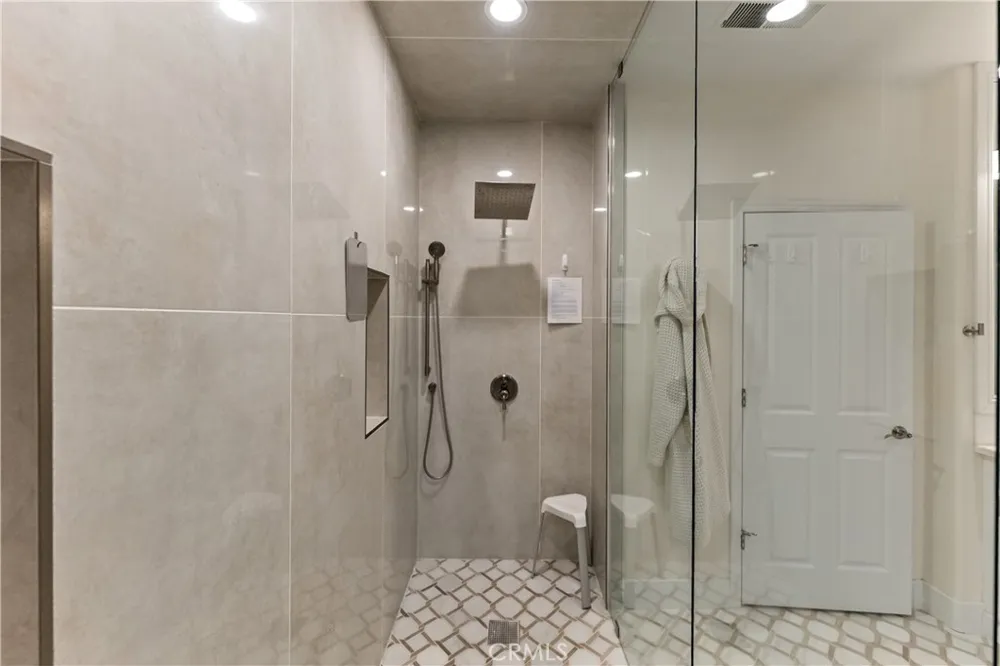6054 Woodson Avenue Fresno, CA 93711