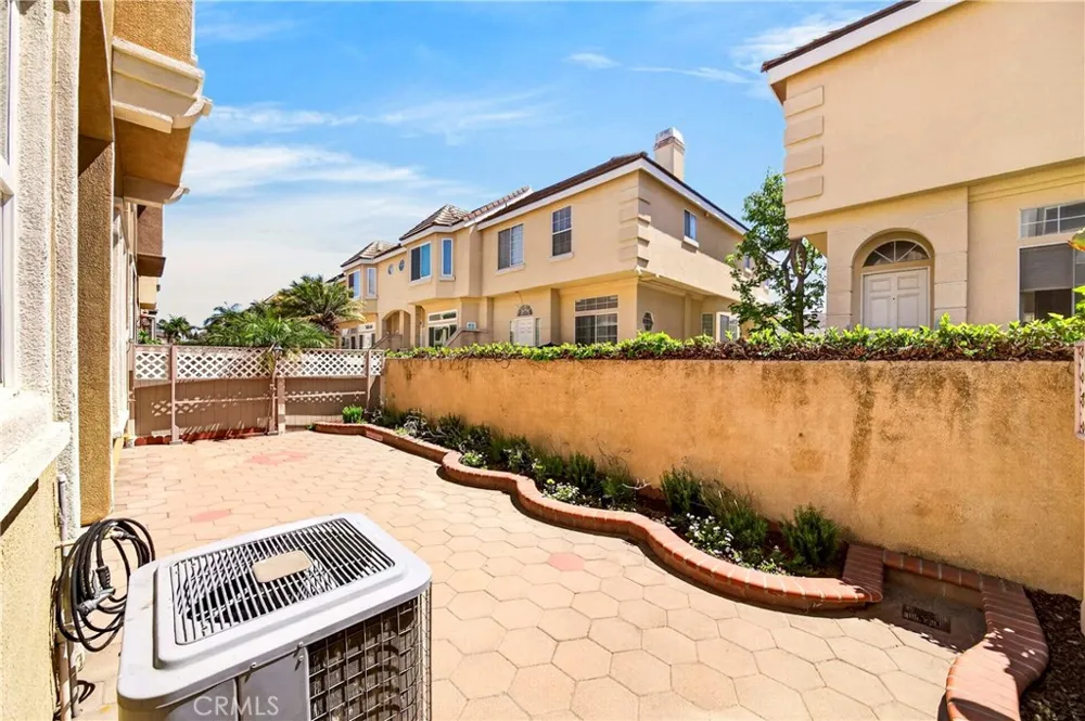 2889 Plaza Del Amo #117 Torrance, CA 90503