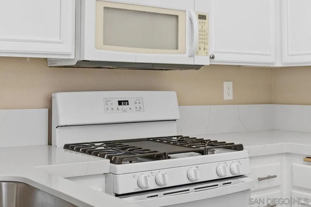 609 Paseo Rio Vista, CA 92081
