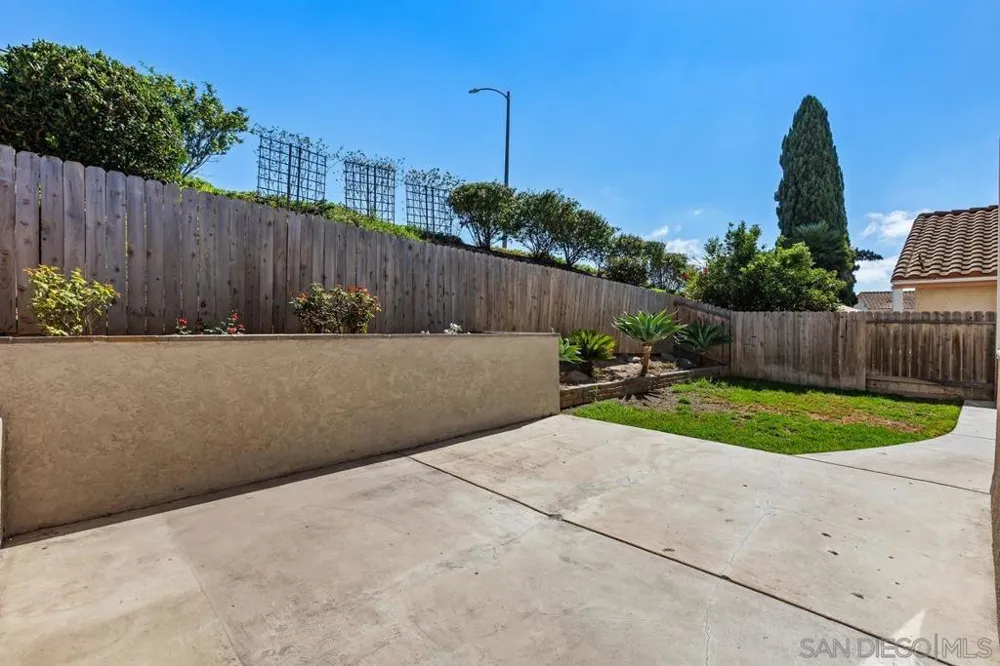 609 Paseo Rio Vista, CA 92081