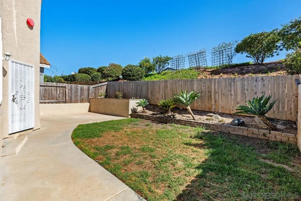 609 Paseo Rio Vista, CA 92081