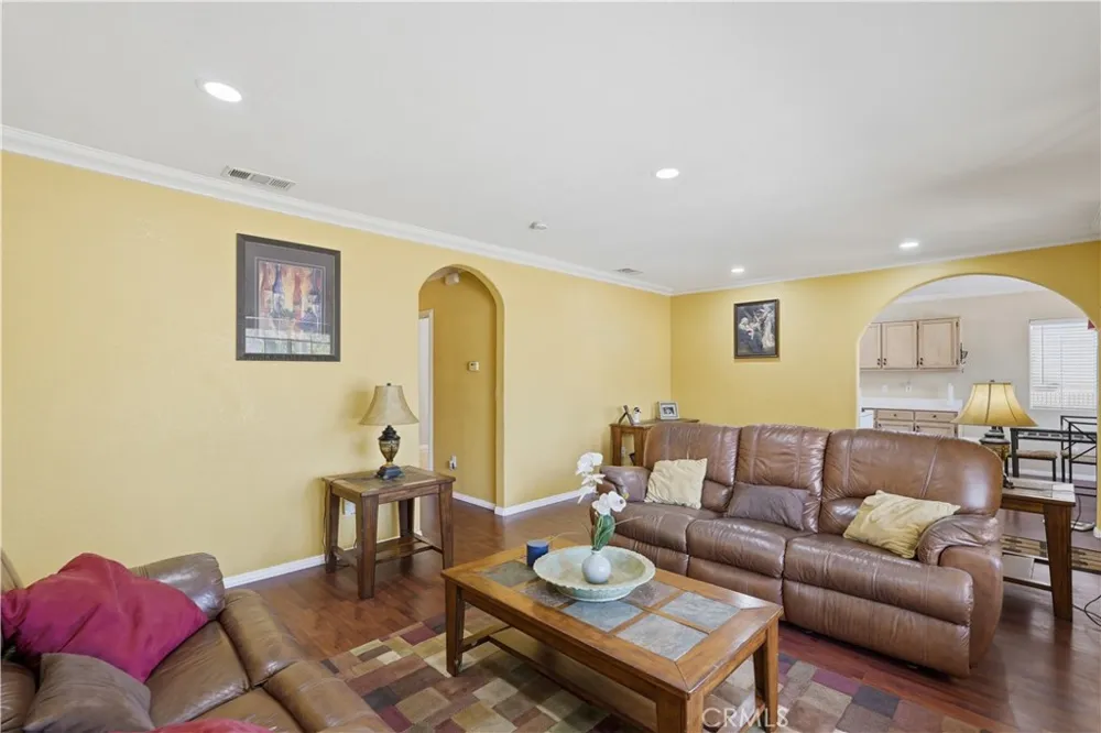 13524 Frazier Baldwin Park, CA 91706