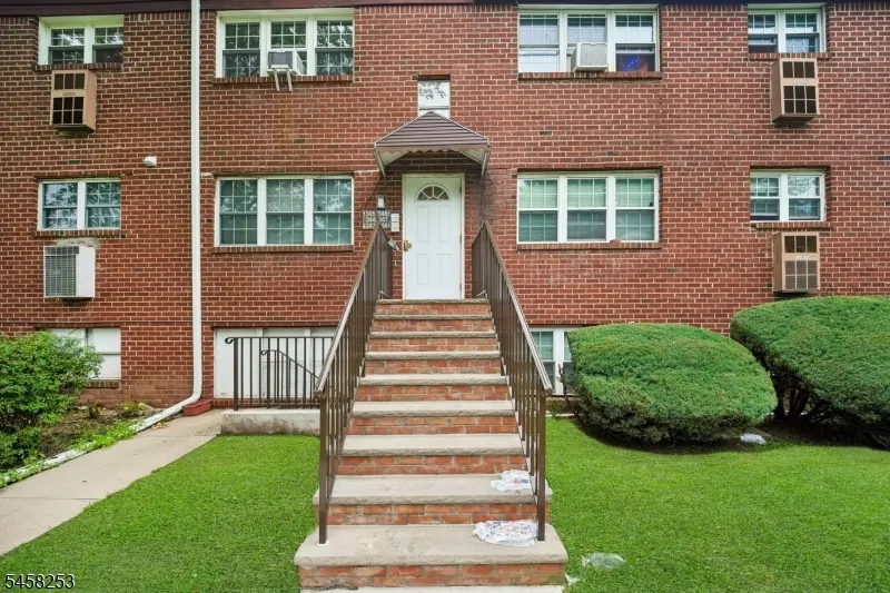 345 College Dr Edison, NJ 08817