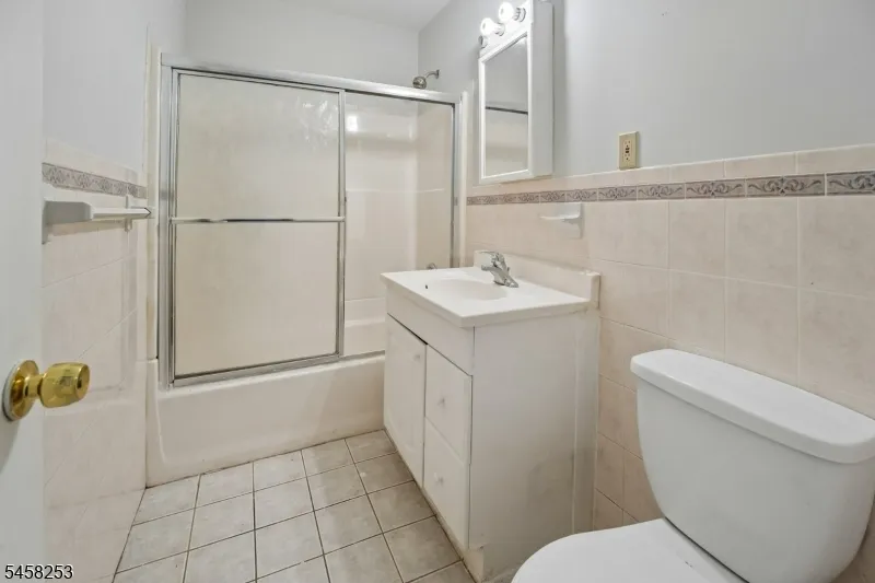 345 College Dr Edison, NJ 08817