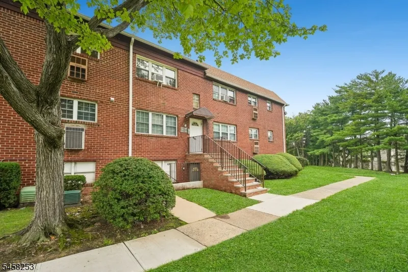345 College Dr Edison, NJ 08817