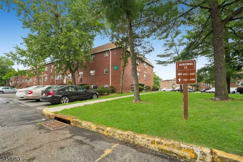 345 College Dr Edison, NJ 08817