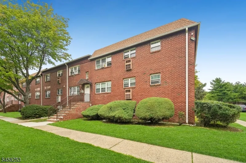 345 College Dr Edison, NJ 08817
