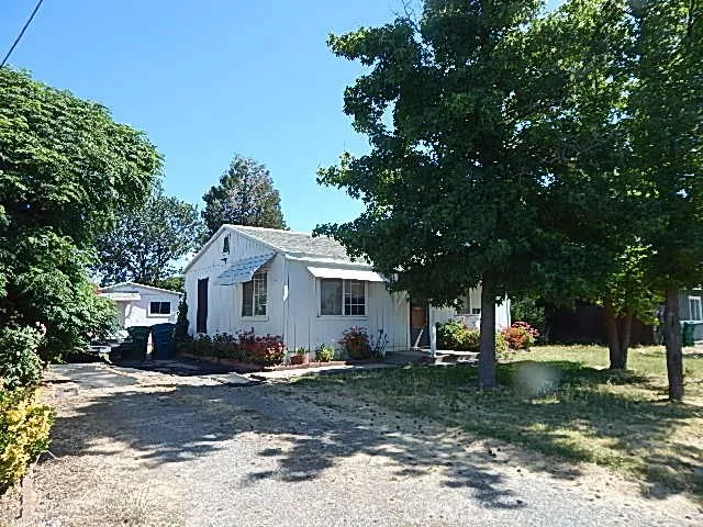 2018 Donnovan Avenue Corning, CA 96021