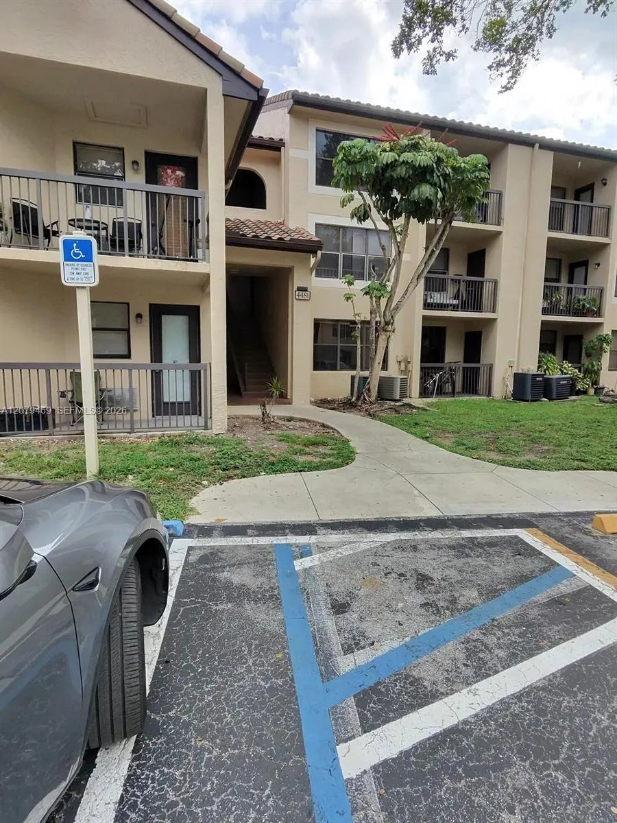 4481 W Mcnab Rd #37 Pompano Beach, FL 33069