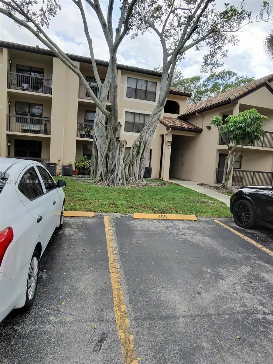 4481 W Mcnab Rd #37 Pompano Beach, FL 33069
