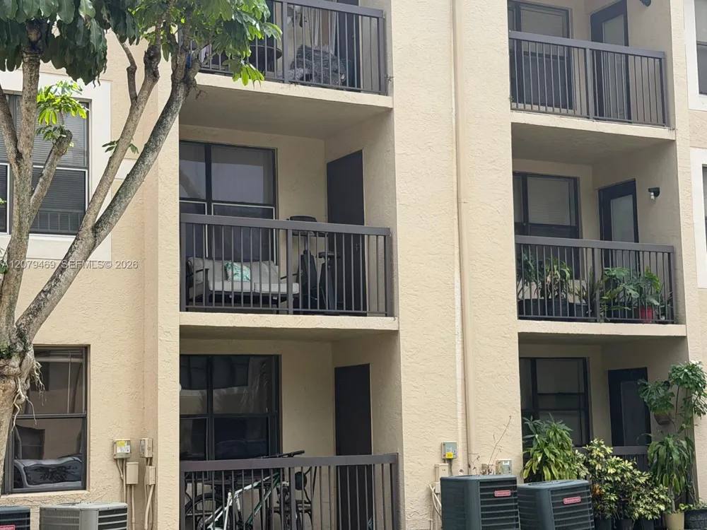 4481 W Mcnab Rd #37 Pompano Beach, FL 33069