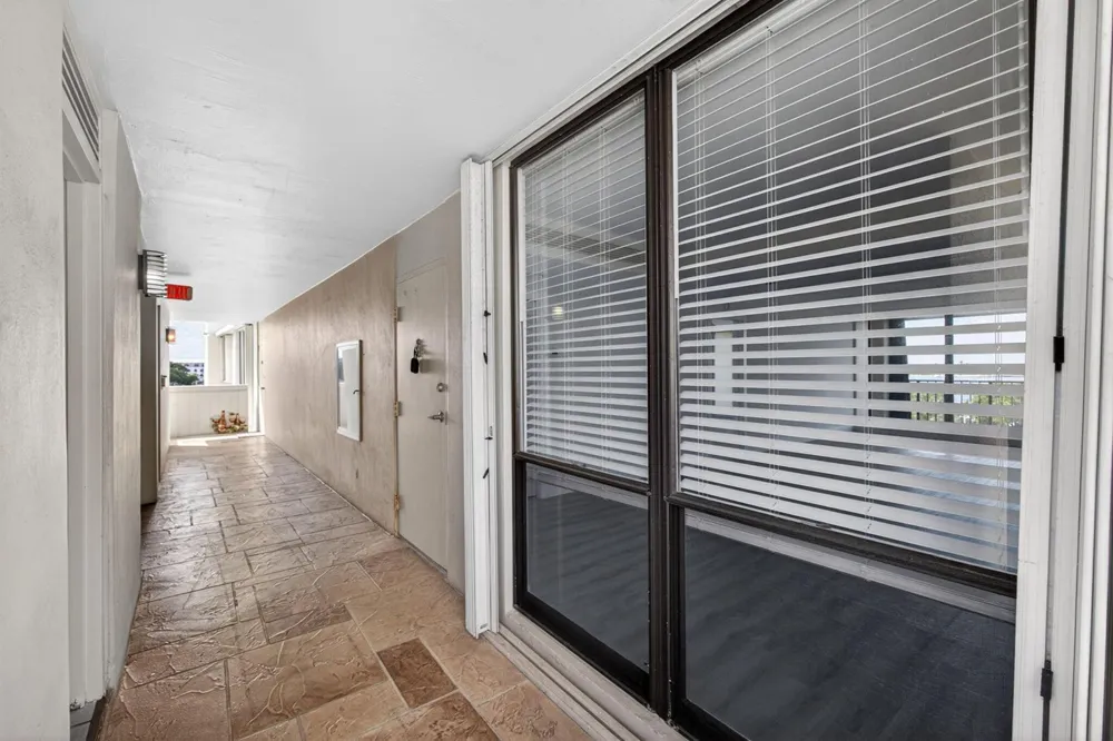 136 LAKESHORE DRIVE #511 North Palm Beach, FL 33408