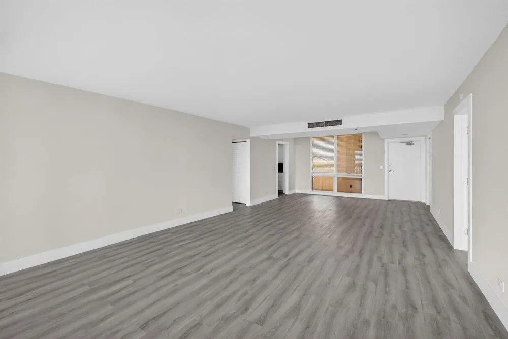 136 LAKESHORE DRIVE #511 North Palm Beach, FL 33408