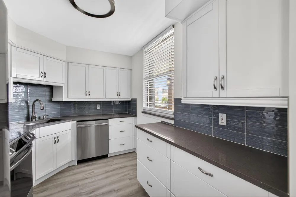 136 LAKESHORE DRIVE #511 North Palm Beach, FL 33408