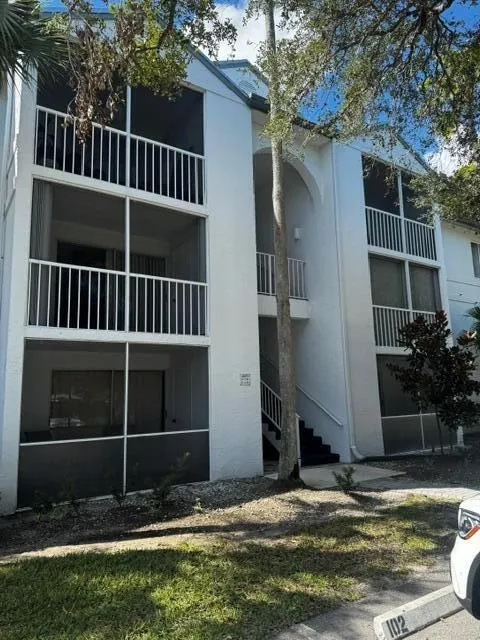 2502 SE Anchorage Cove #G-3