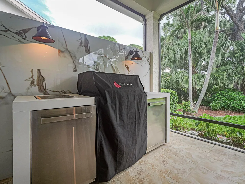 934 CAROLINA CIRCLE SW Vero Beach, FL 32962