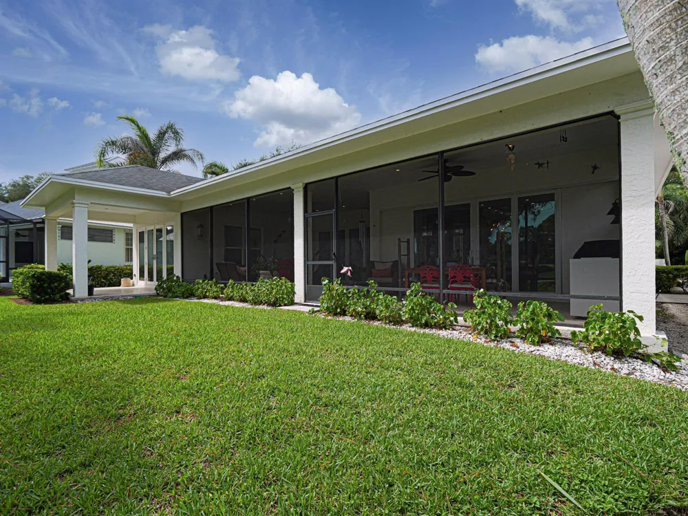 934 CAROLINA CIRCLE SW Vero Beach, FL 32962