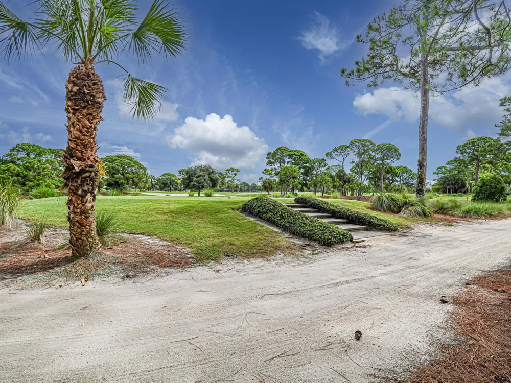 934 CAROLINA CIRCLE SW Vero Beach, FL 32962